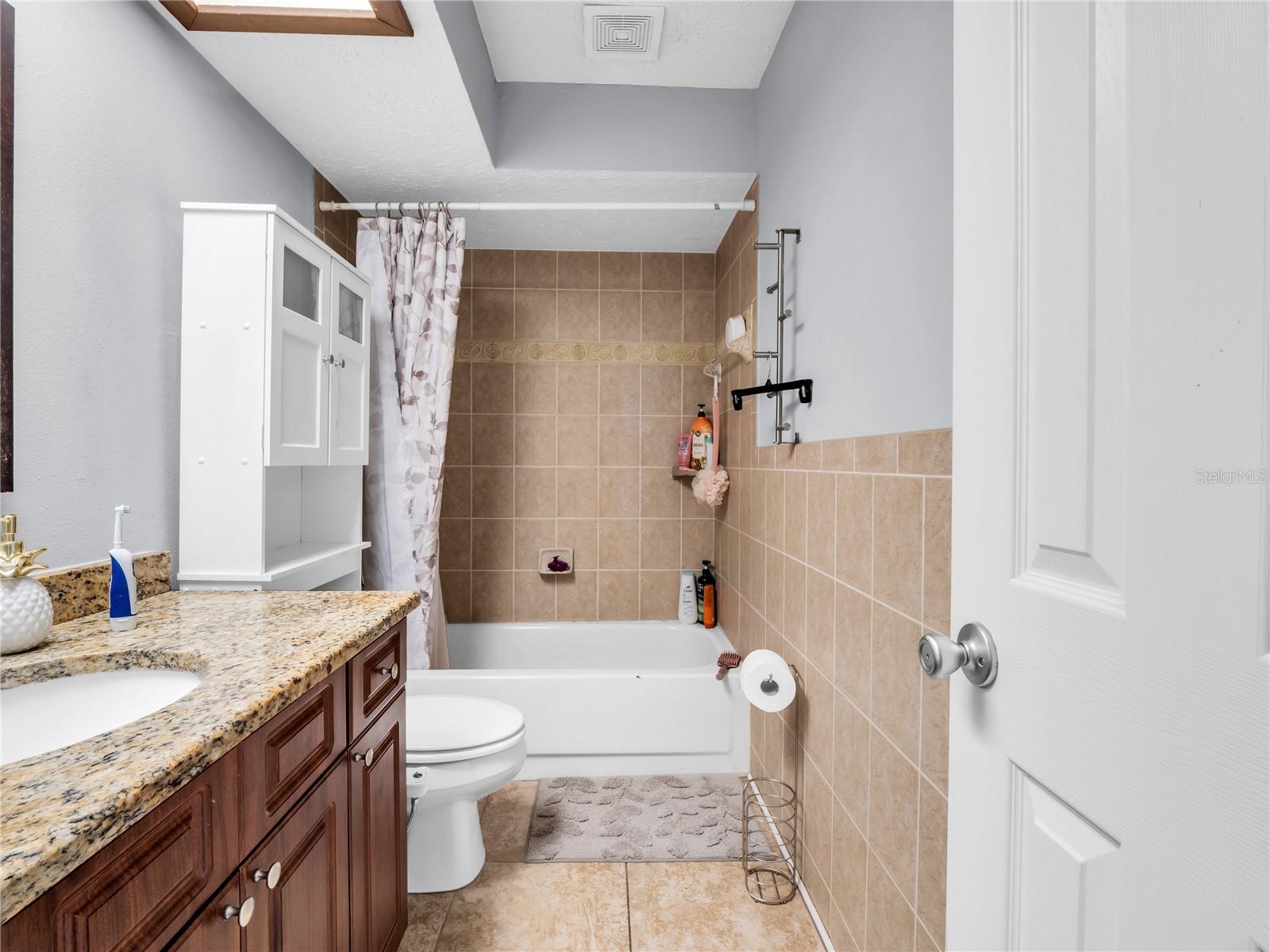 1702 SOUTHWIND DR — photo 43