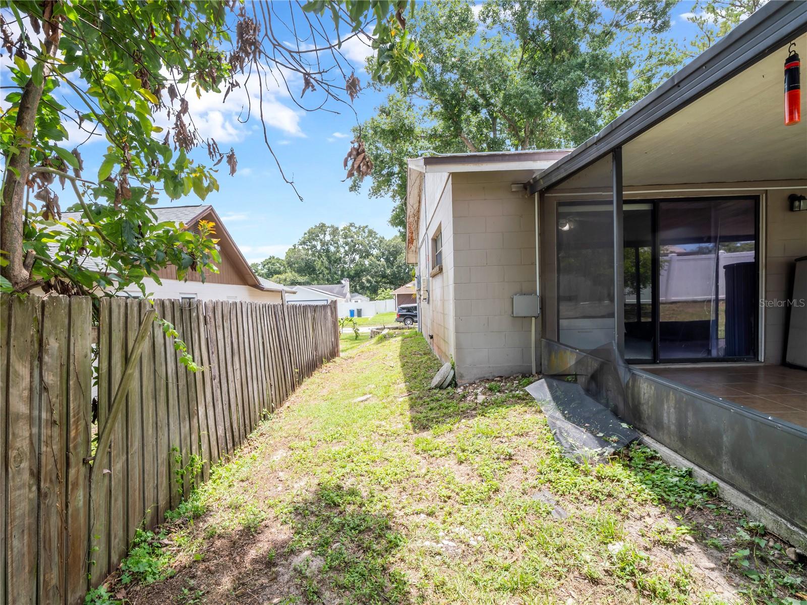 1702 SOUTHWIND DR — photo 51