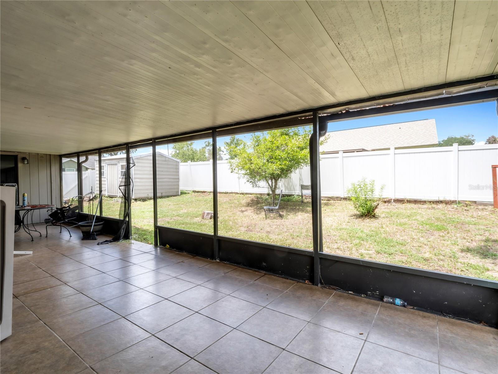 1702 SOUTHWIND DR — photo 38