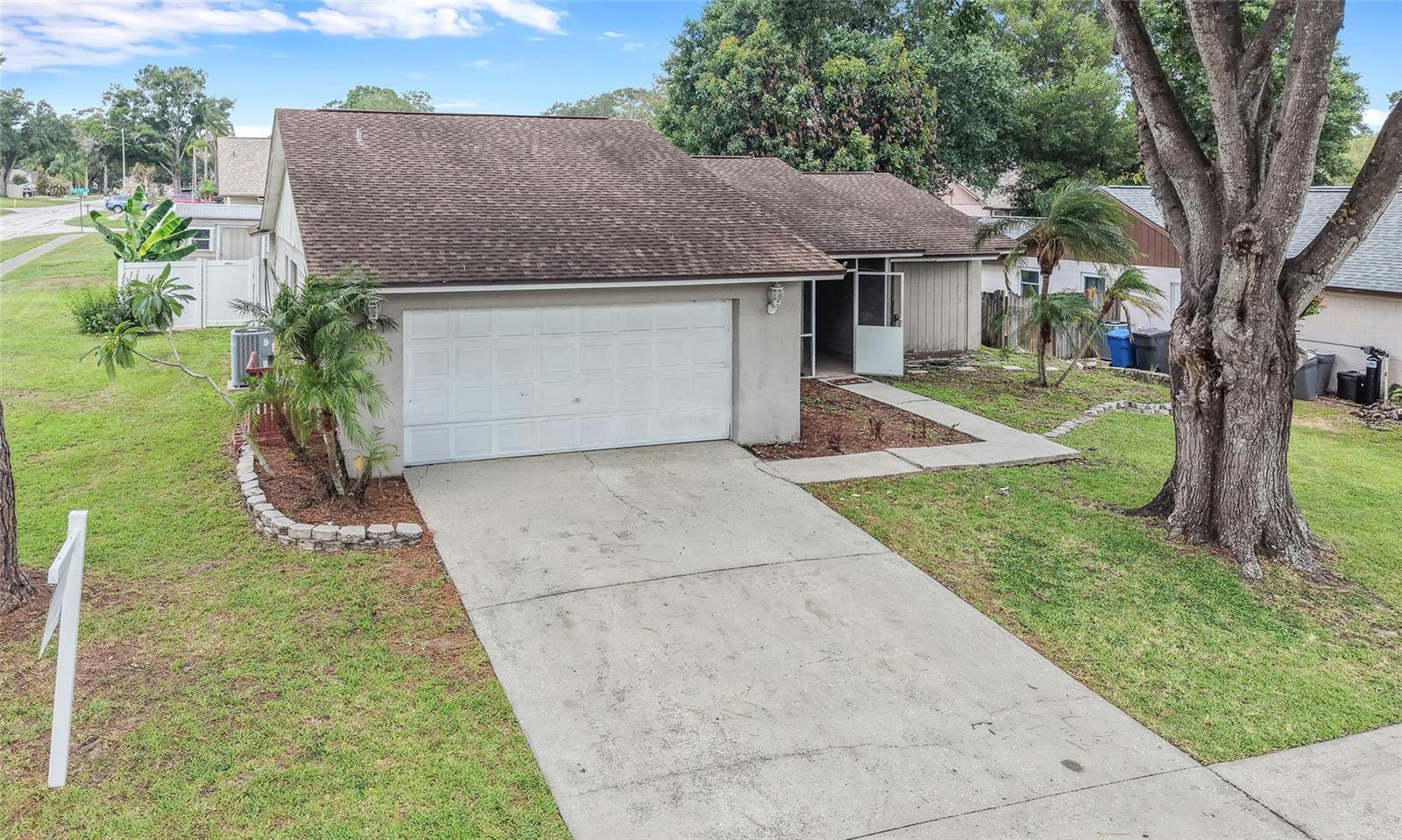 1702 SOUTHWIND DR — photo 2