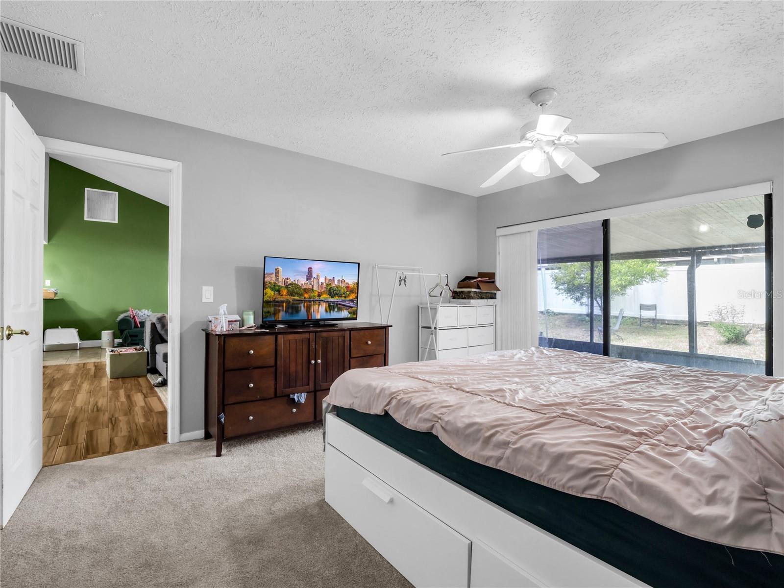 1702 SOUTHWIND DR — photo 30
