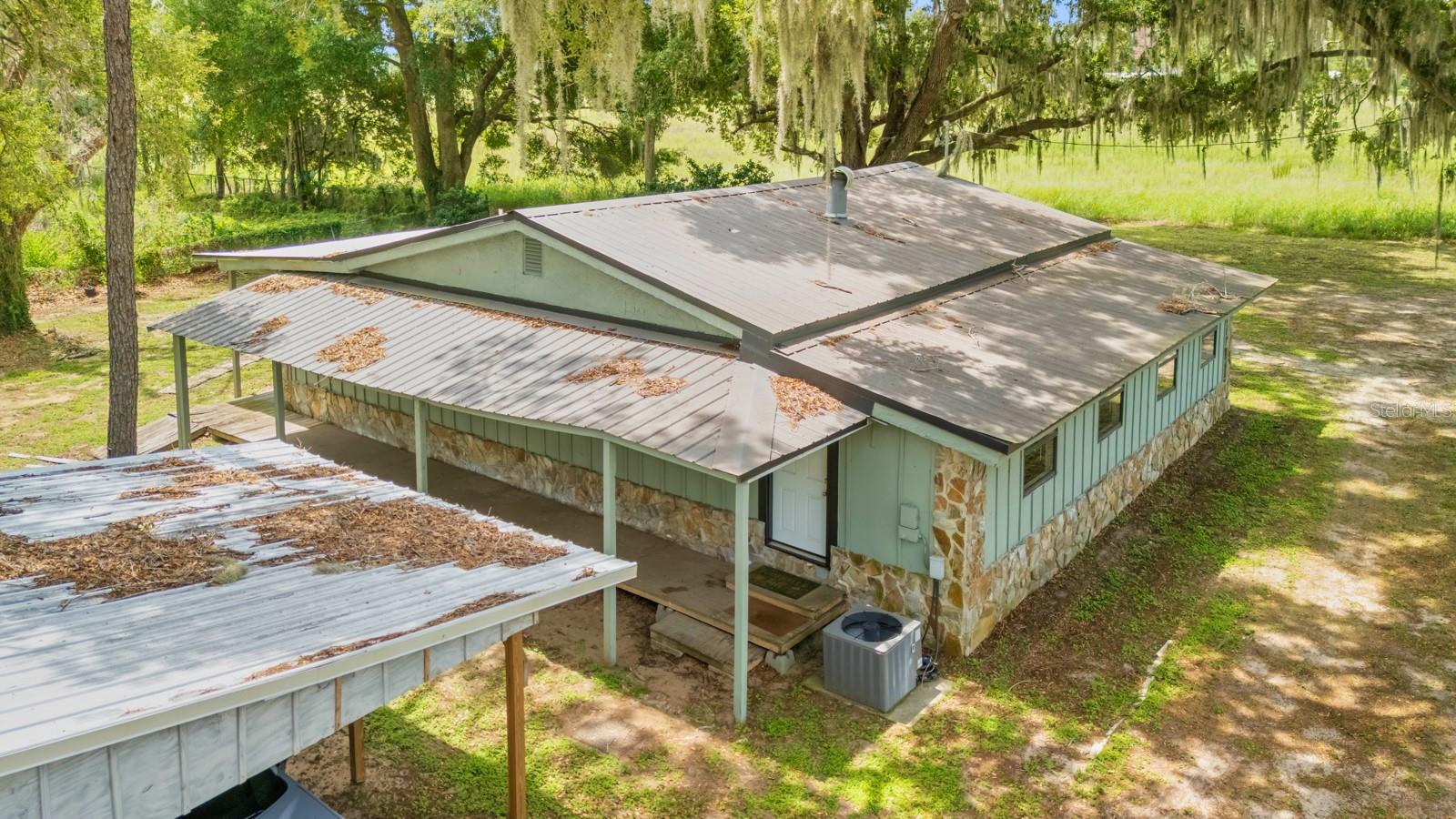 12616 THONOTOSASSA RD — photo 33
