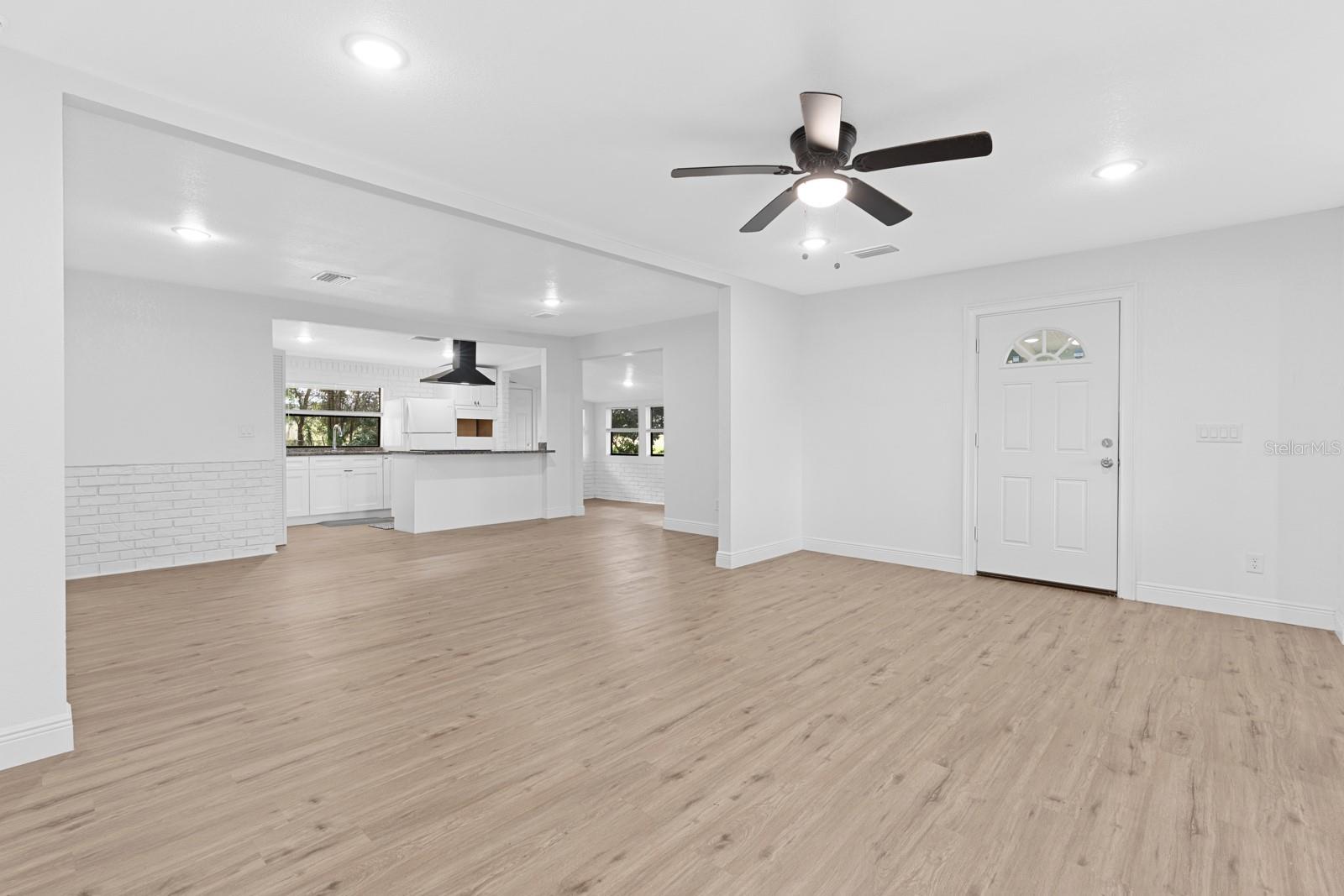12616 THONOTOSASSA RD — photo 9