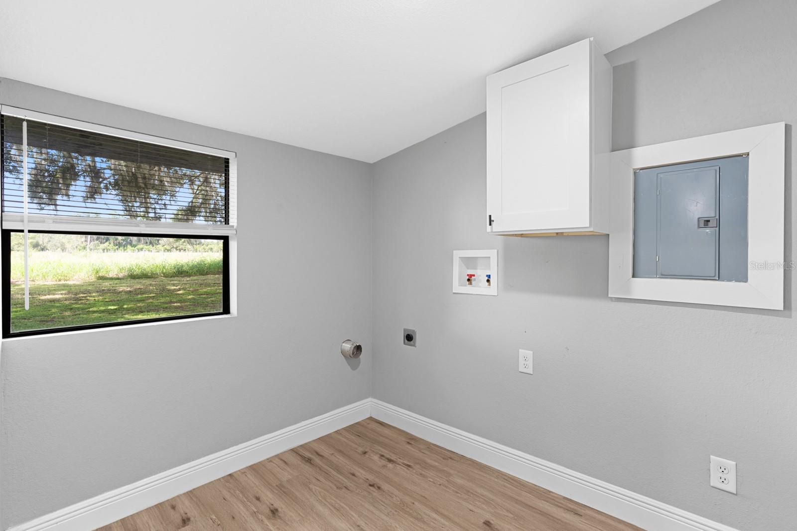 12616 THONOTOSASSA RD — photo 28