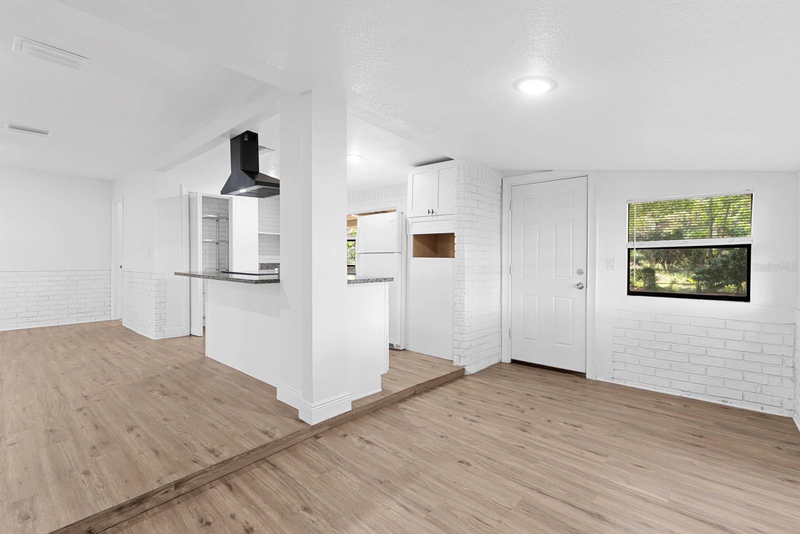 12616 THONOTOSASSA RD — photo 16