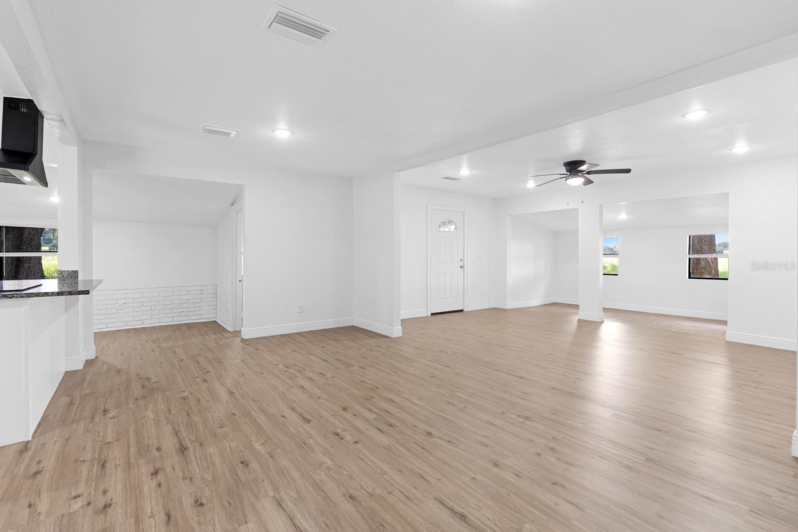 12616 THONOTOSASSA RD — photo 6