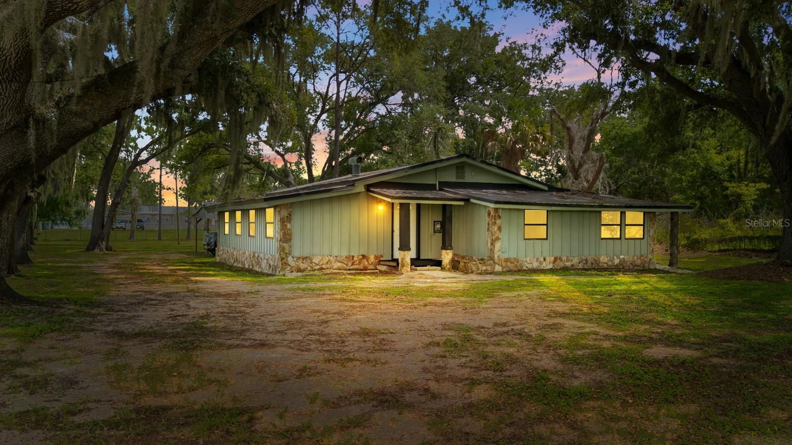 12616 THONOTOSASSA RD — photo 3