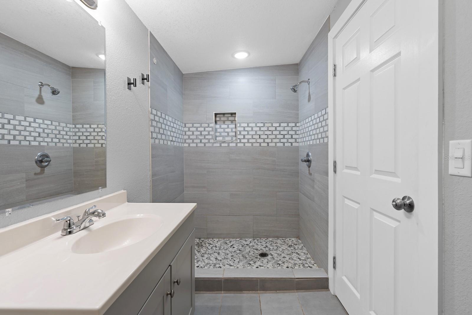 12616 THONOTOSASSA RD — photo 27