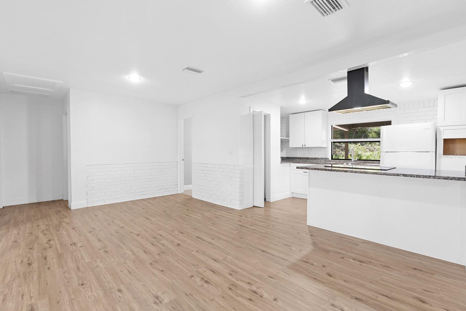 12616 THONOTOSASSA RD — photo 5