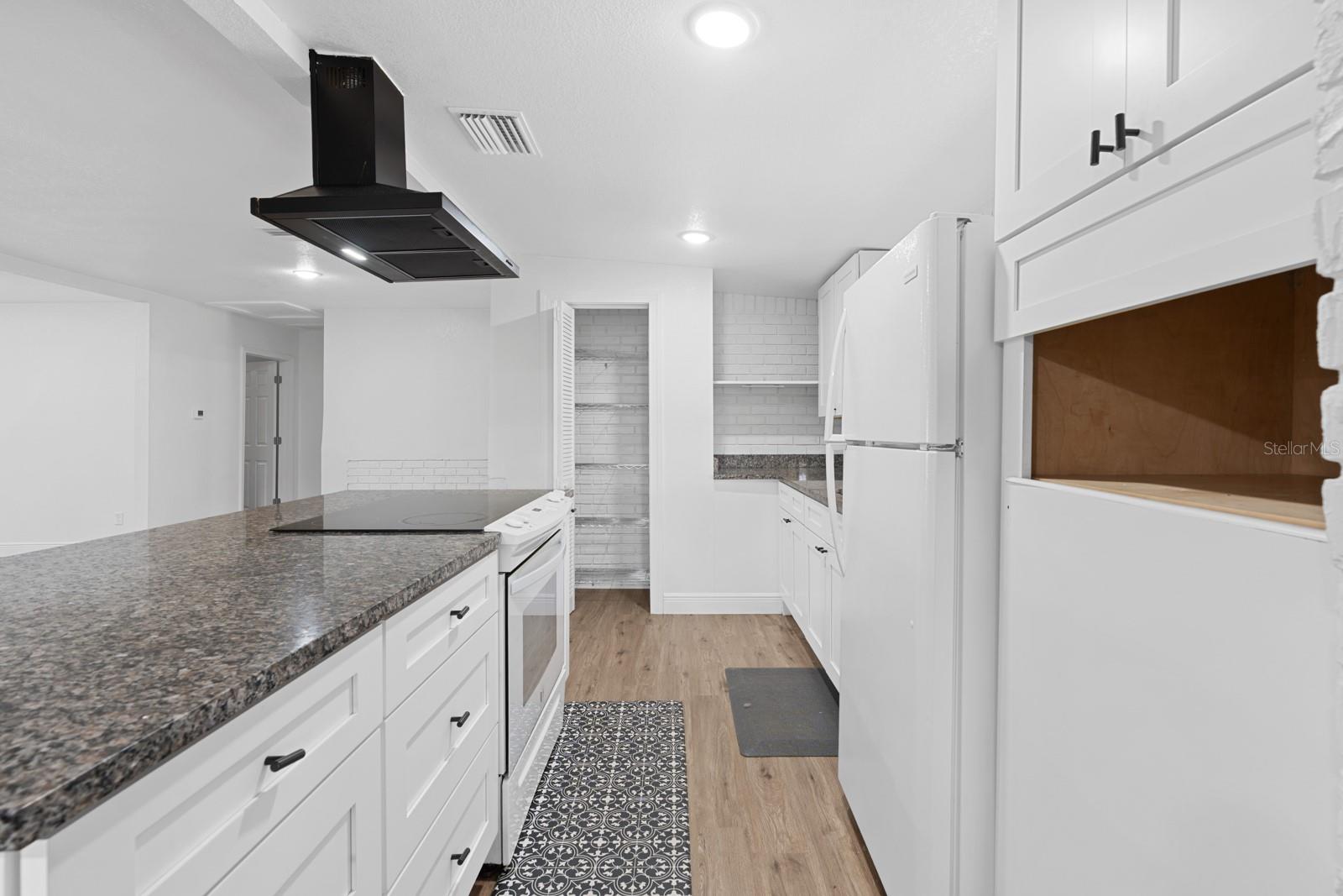 12616 THONOTOSASSA RD — photo 14