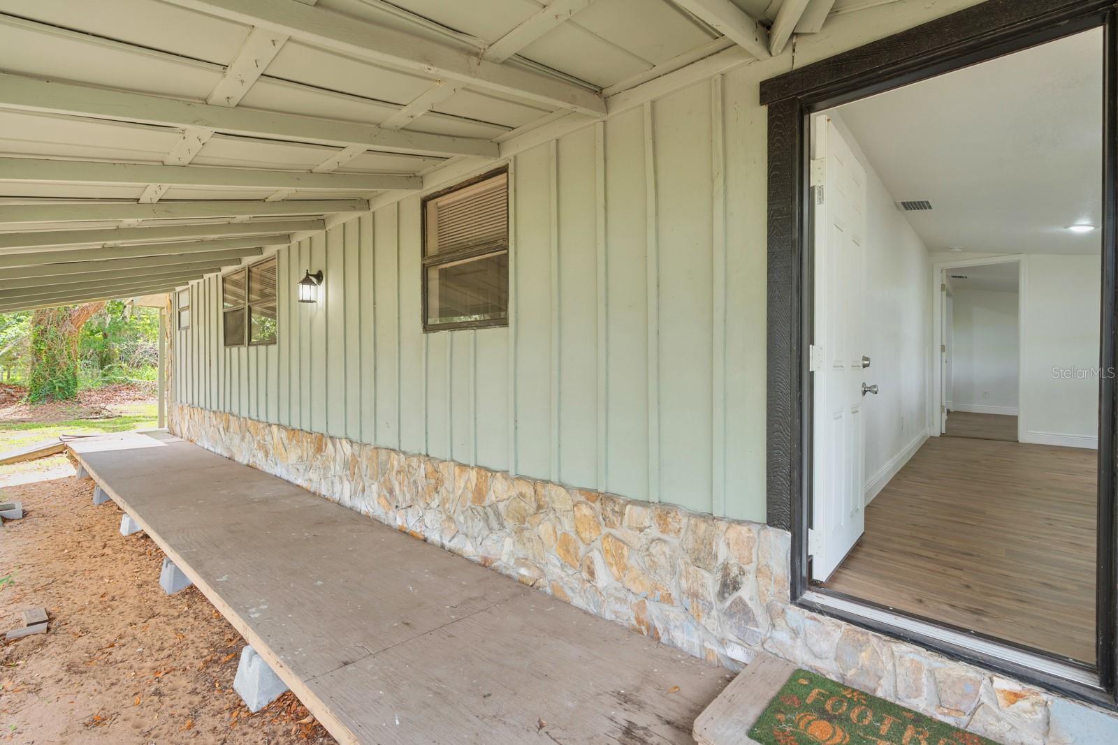 12616 THONOTOSASSA RD — photo 29