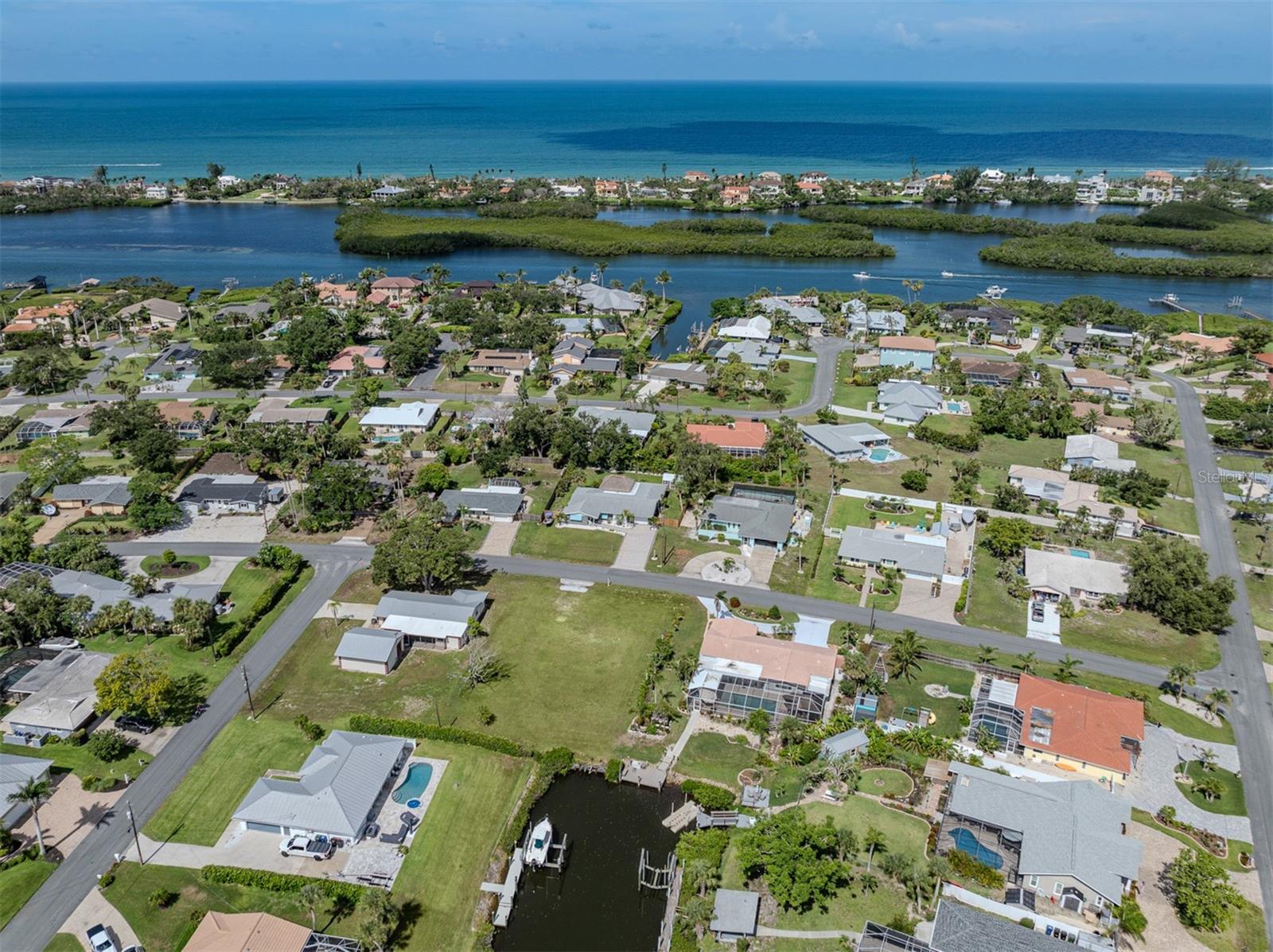 458 N SHORE DR — photo 16