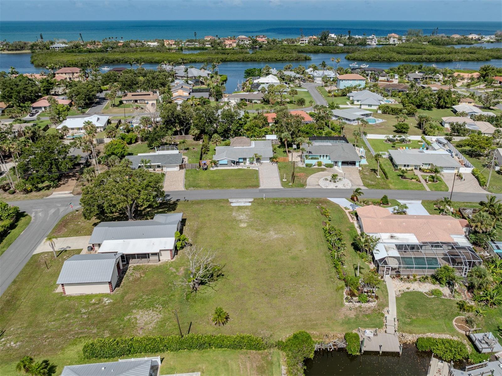 458 N SHORE DR — photo 6
