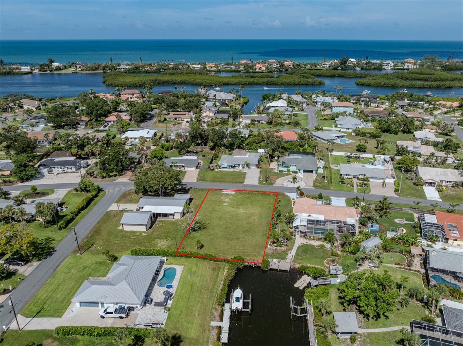 458 N SHORE DR — photo 11