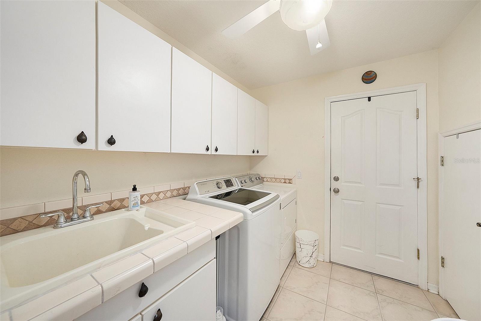 8507 PORTAGE AVE — photo 29