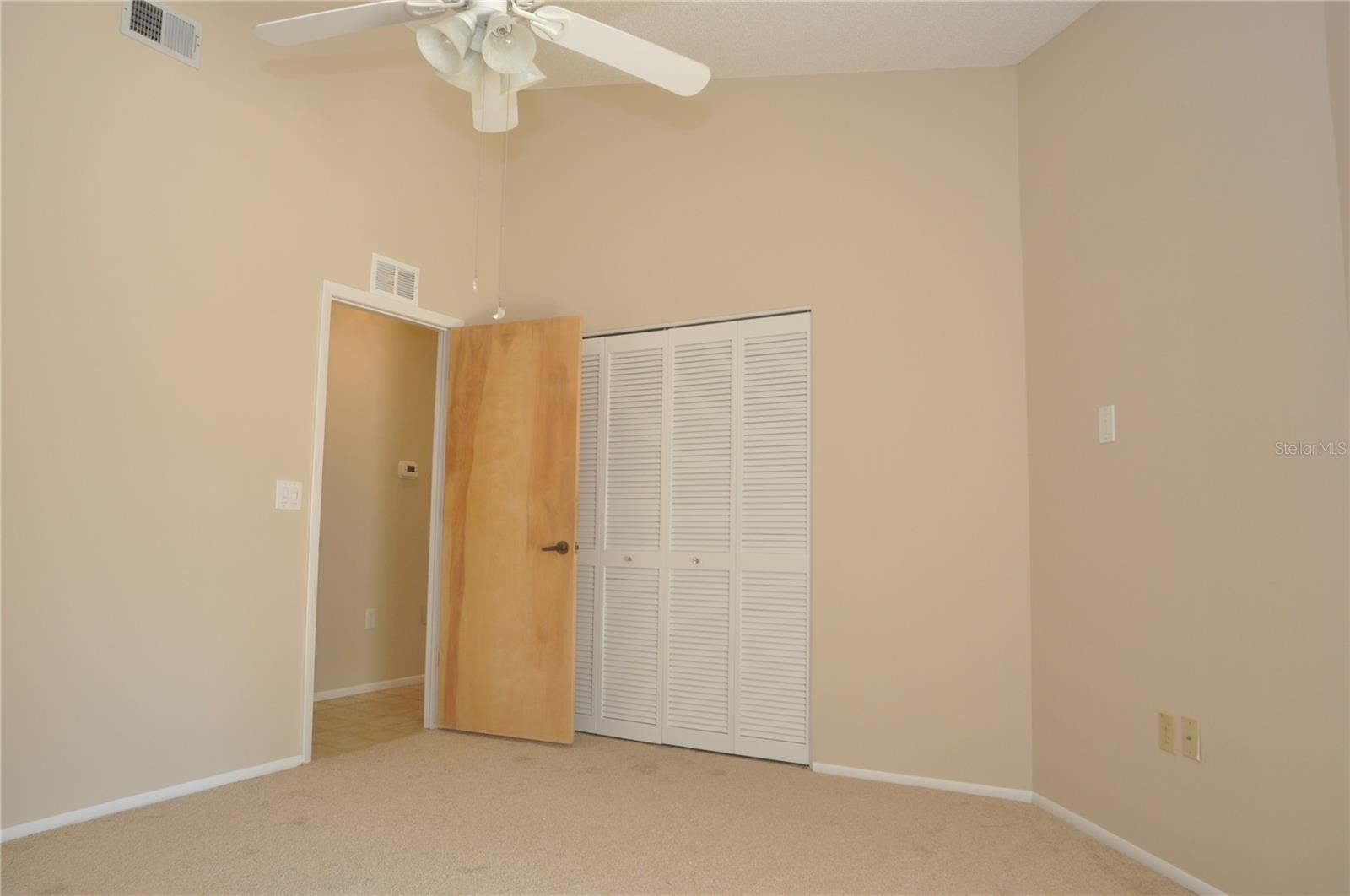 5565 SALEM SQUARE DR N — photo 28