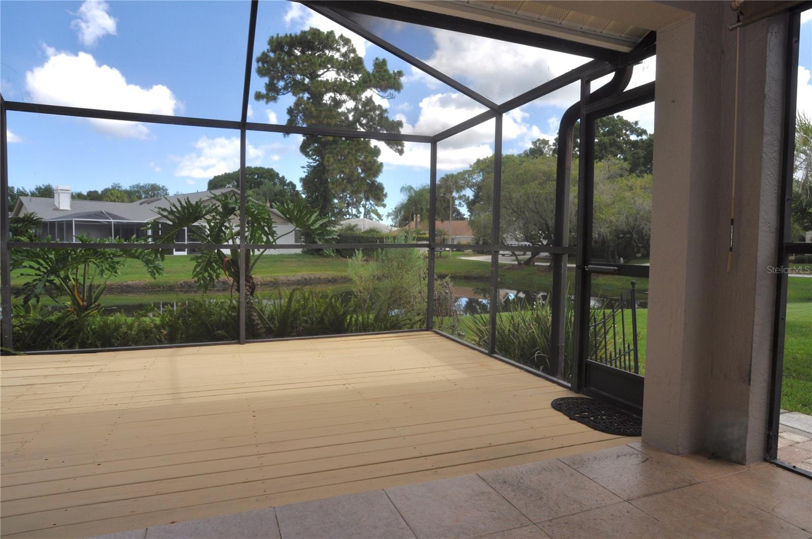 5565 SALEM SQUARE DR N — photo 14