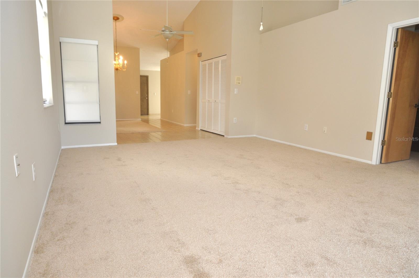 5565 SALEM SQUARE DR N — photo 32