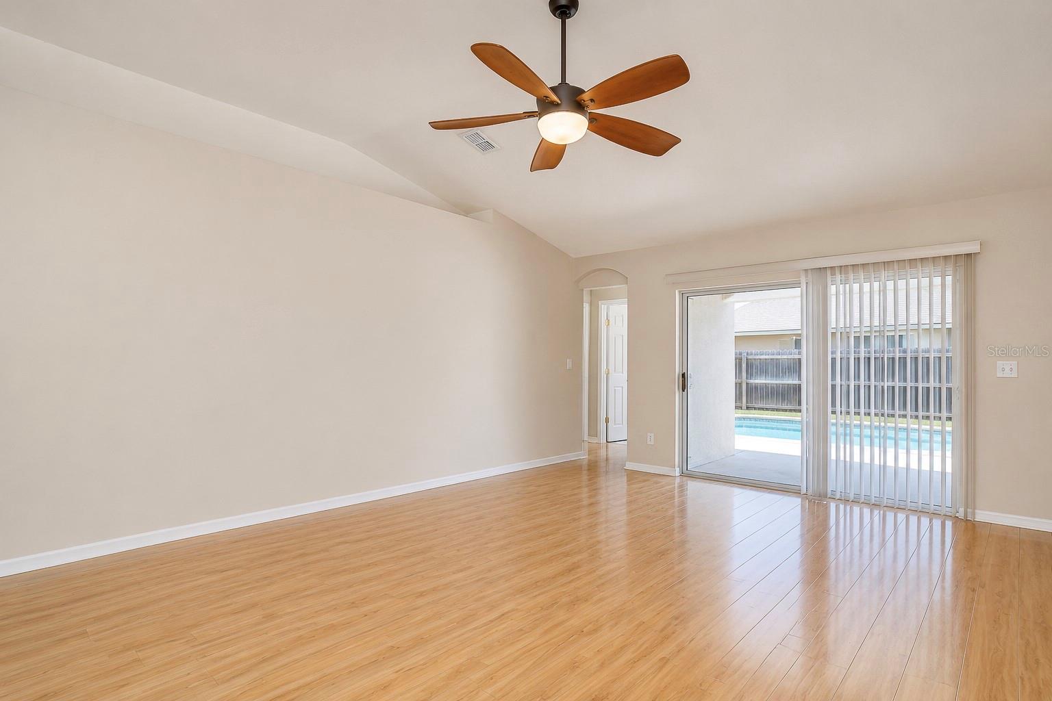 4822 PORTOBELLO CIR — photo 8