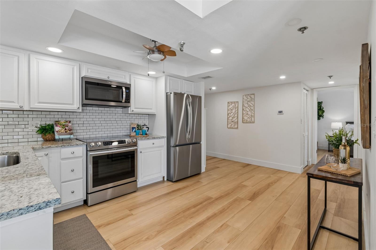 7430 SUNSHINE SKYWAY LN S #201 — photo 17