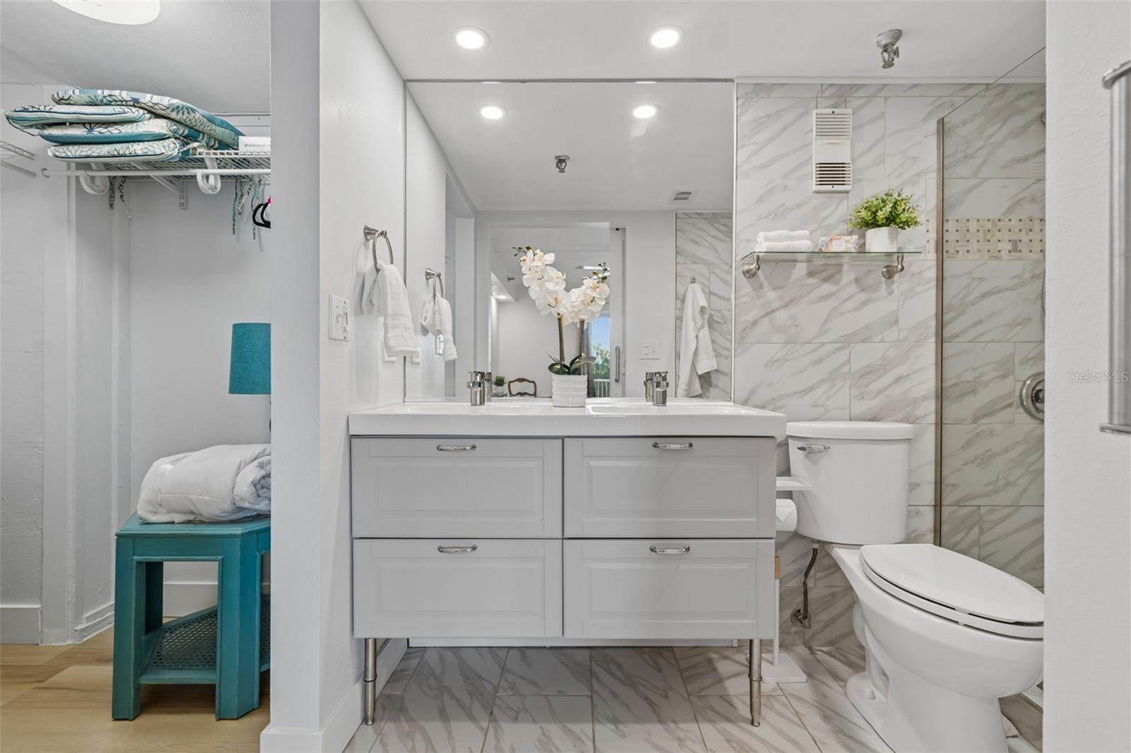 7430 SUNSHINE SKYWAY LN S #201 — photo 35