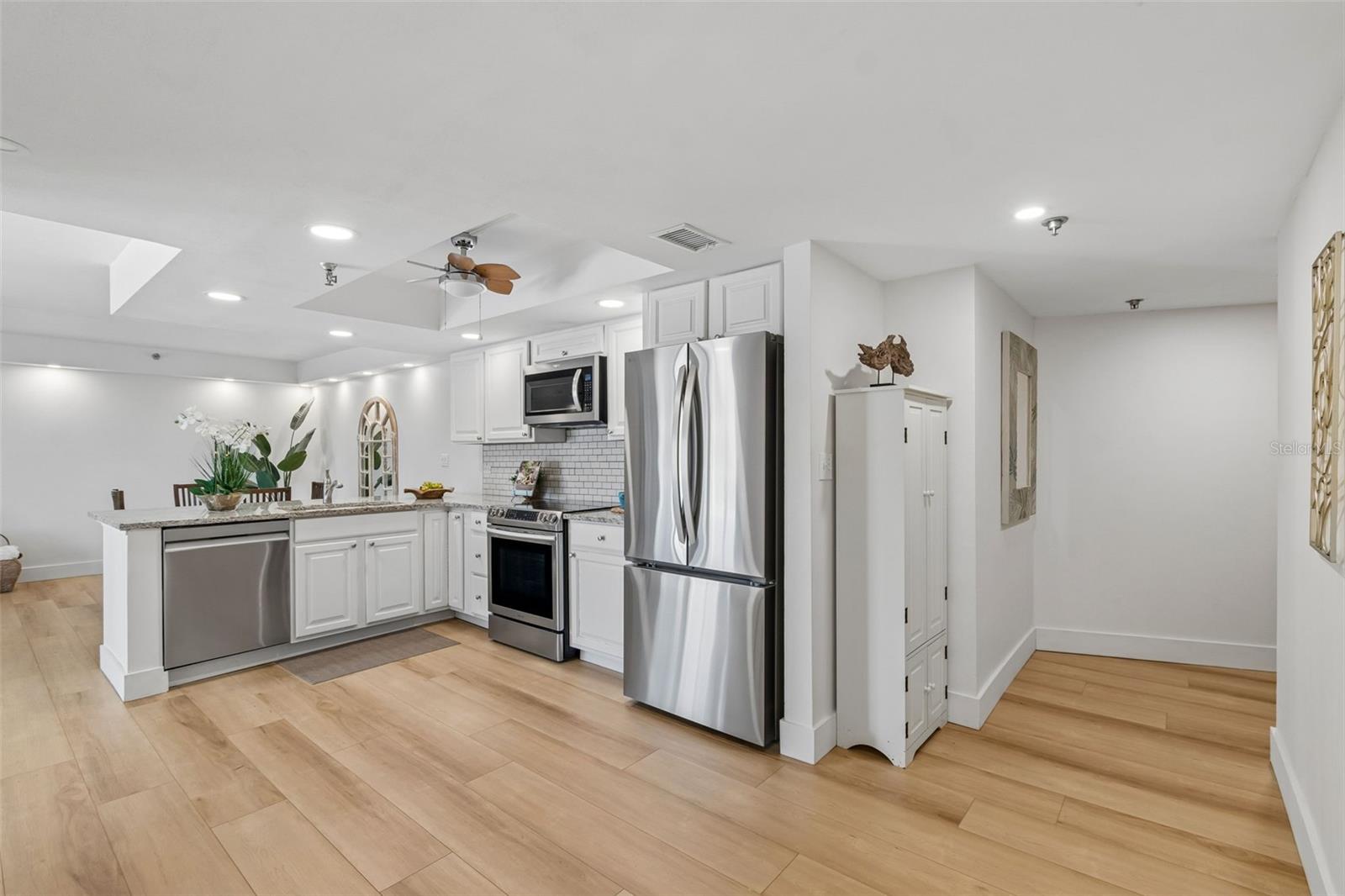7430 SUNSHINE SKYWAY LN S #201 — photo 19