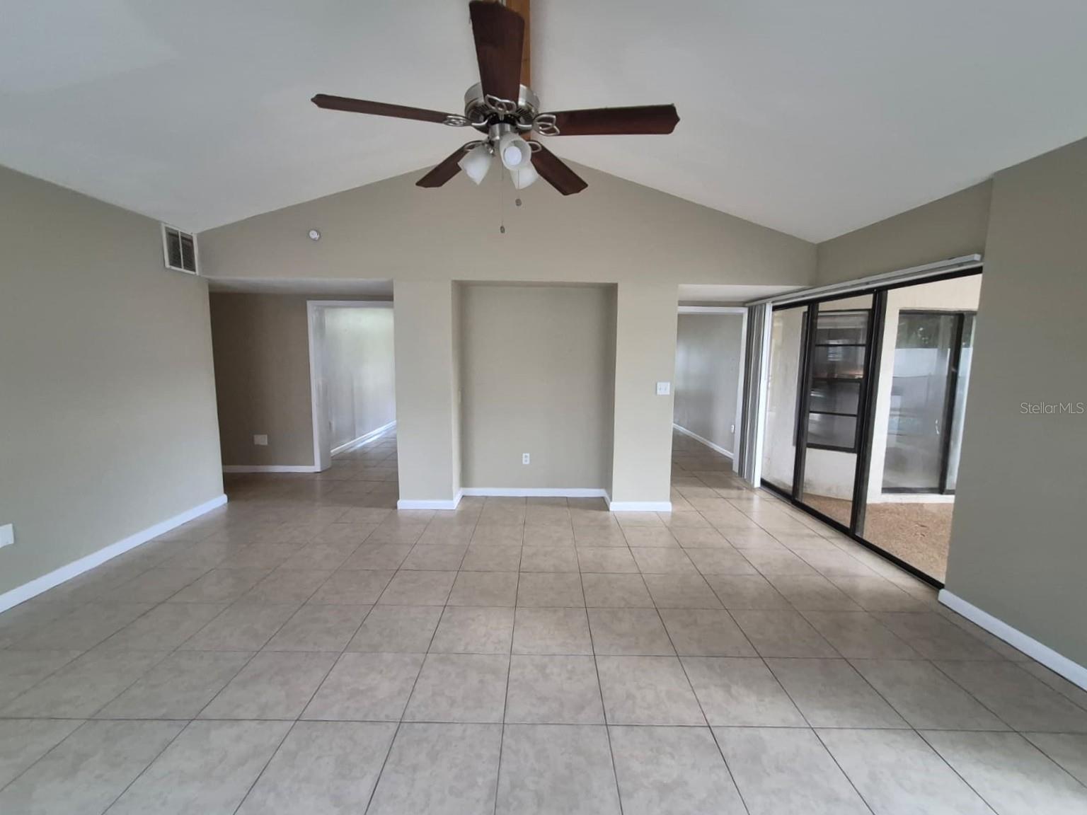 10227 LANDMARK DR — photo 12
