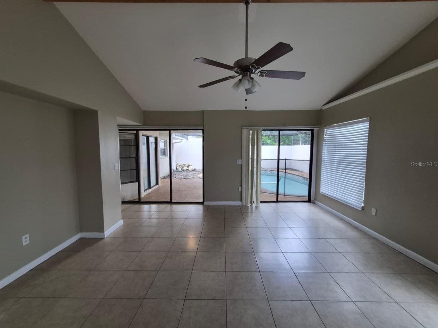 10227 LANDMARK DR — photo 8