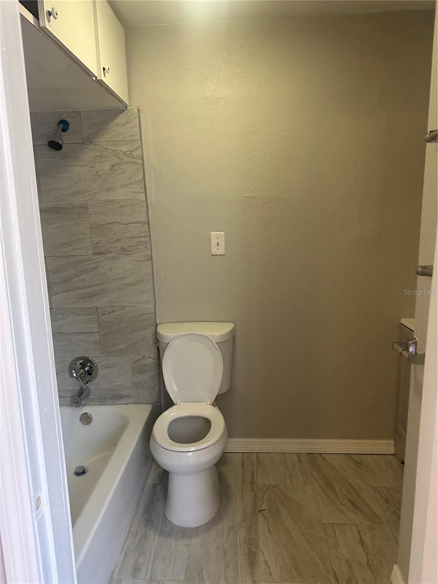 807 E OSBORNE AVE — photo 8
