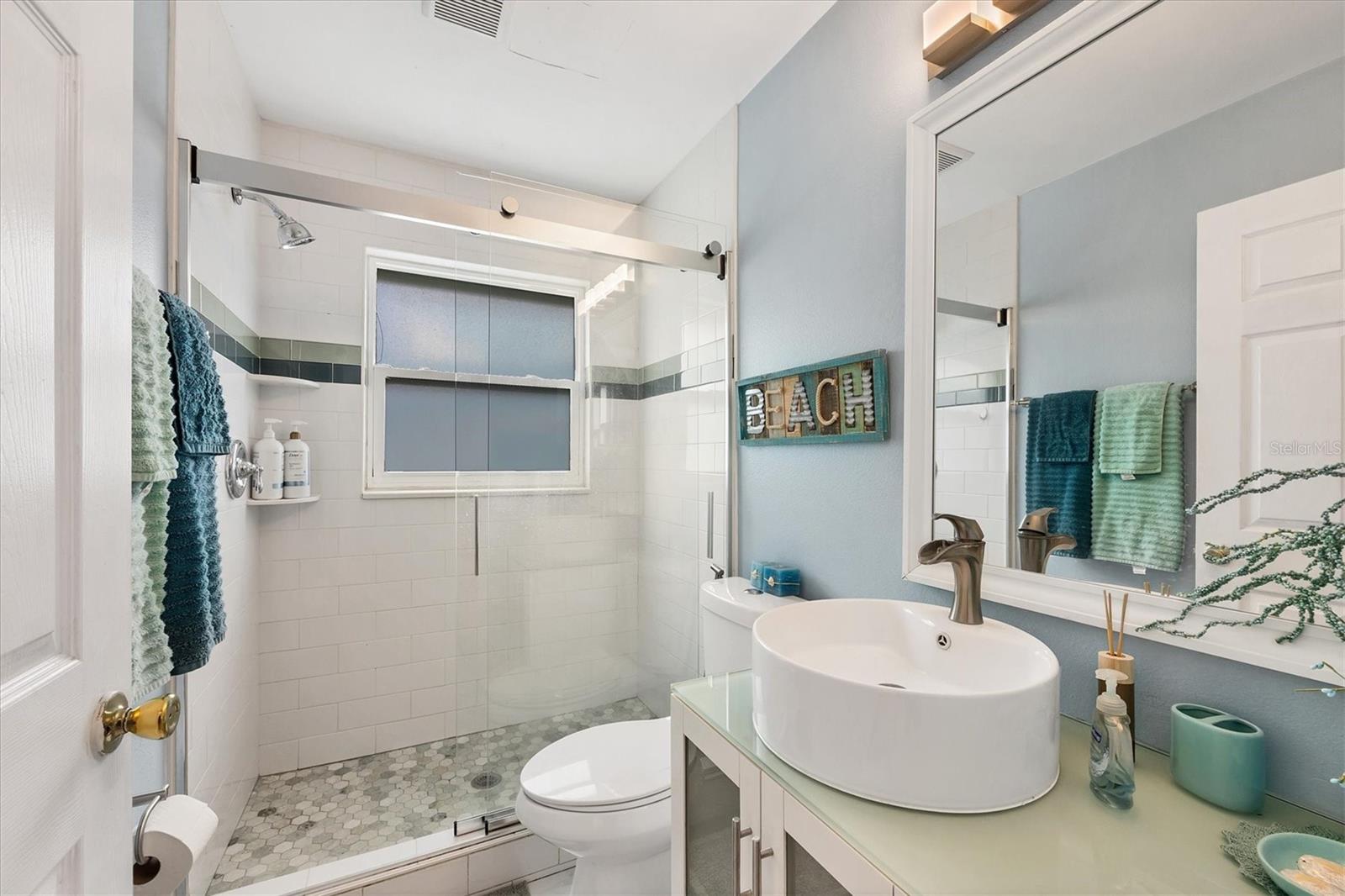 2445 APACHE ST — photo 27