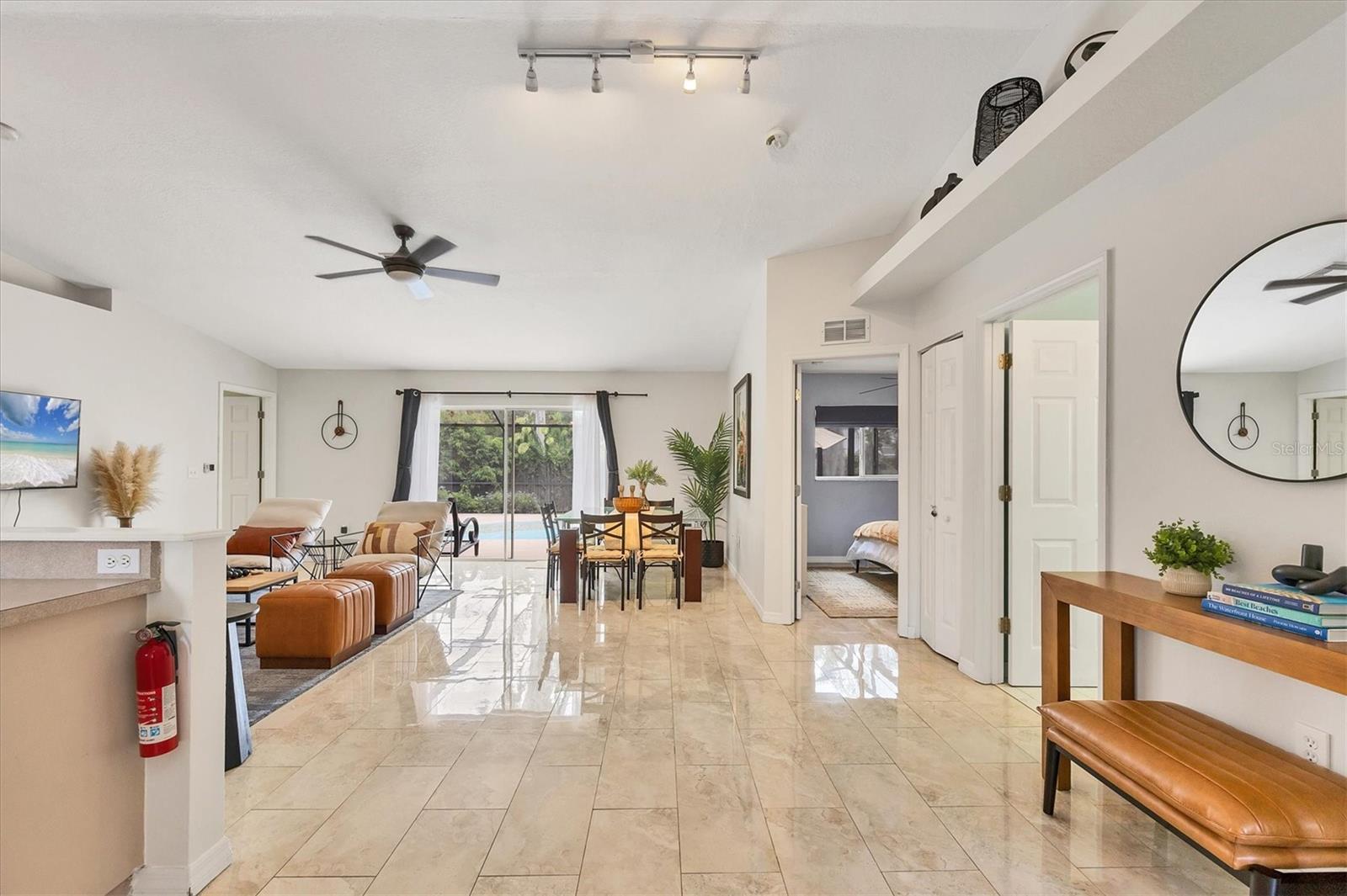 2445 APACHE ST — photo 10