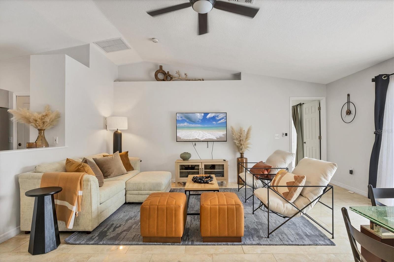 2445 APACHE ST — photo 12