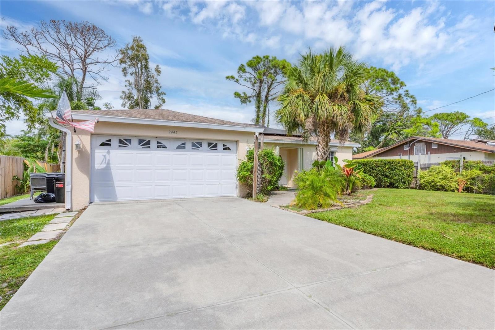 2445 APACHE ST — photo 6