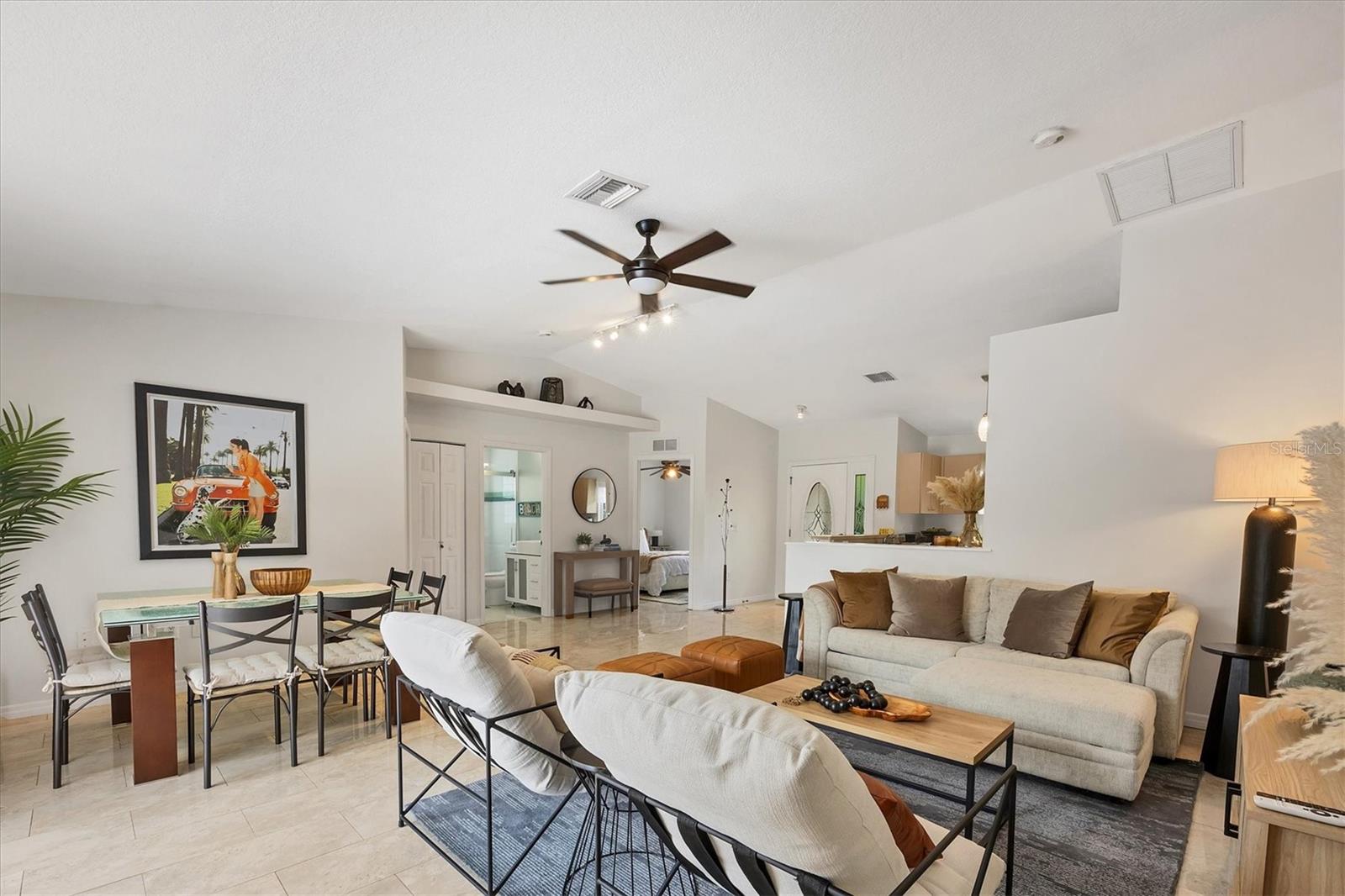 2445 APACHE ST — photo 14