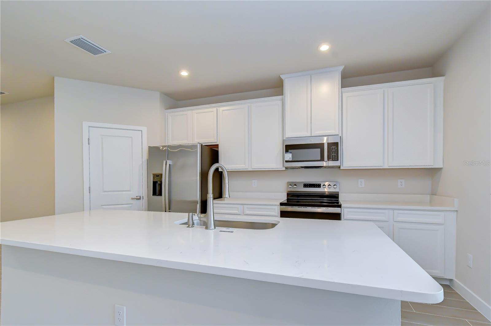 20253 LOU ANGELA LN — photo 16