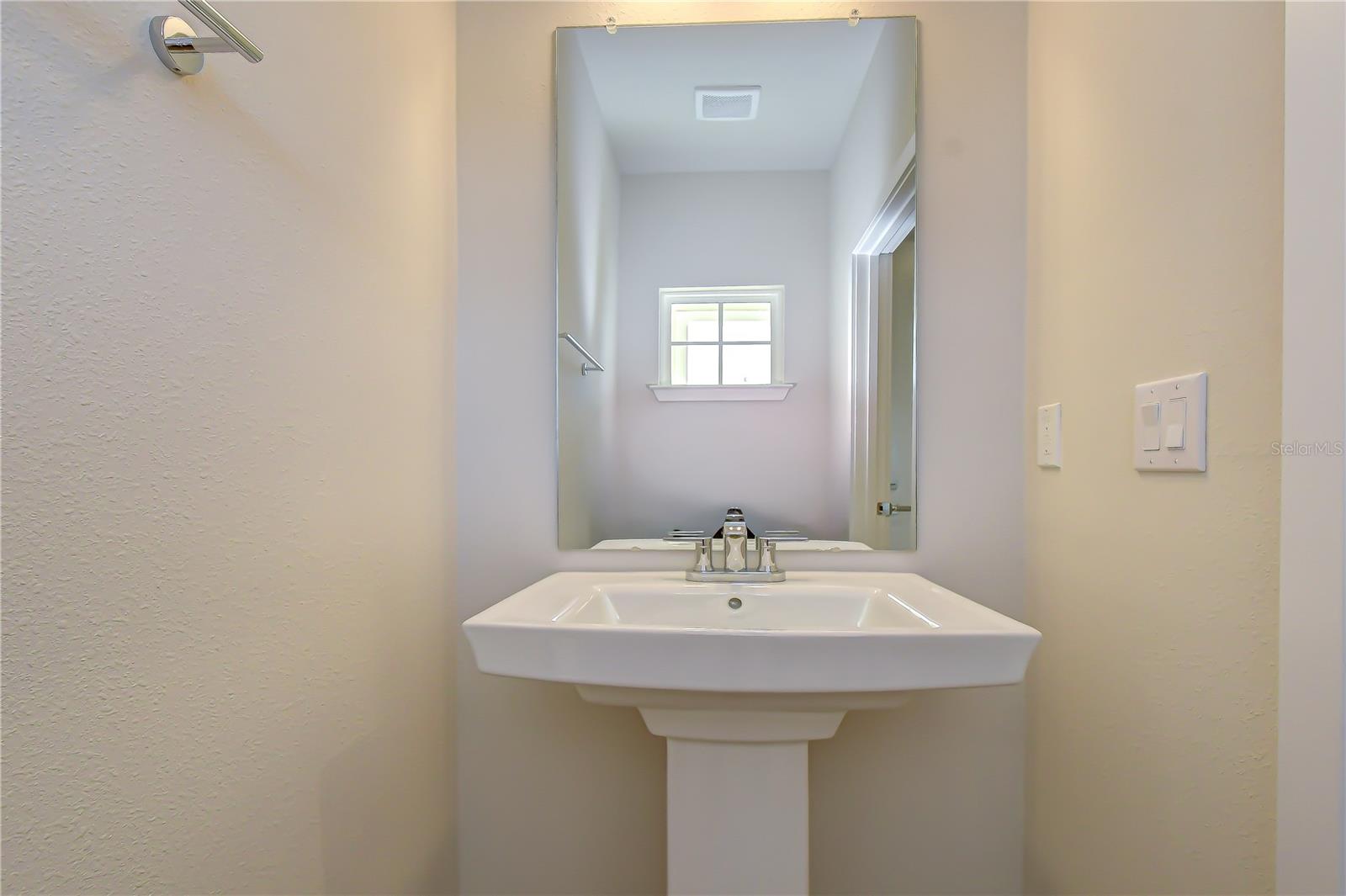 20253 LOU ANGELA LN — photo 17
