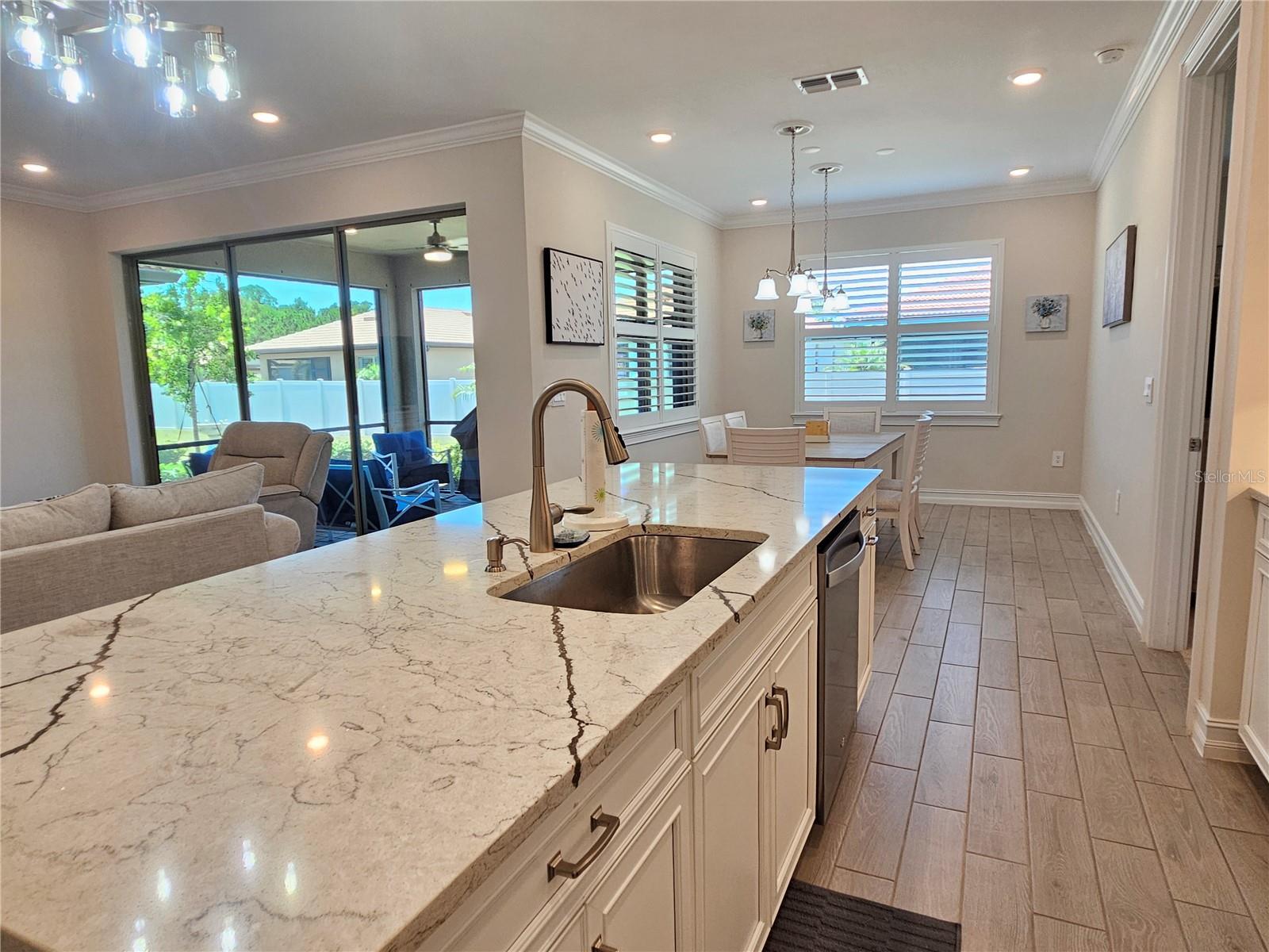 104 VILLORESI BLVD — photo 23
