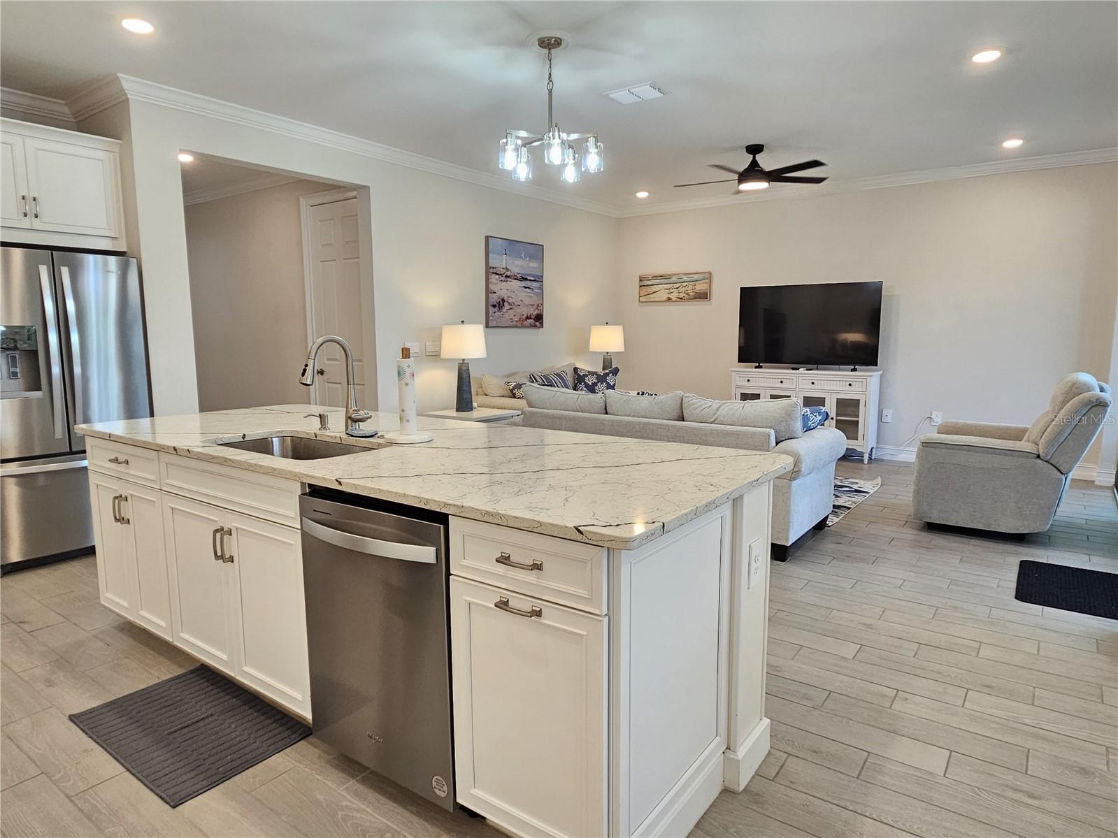 104 VILLORESI BLVD — photo 8