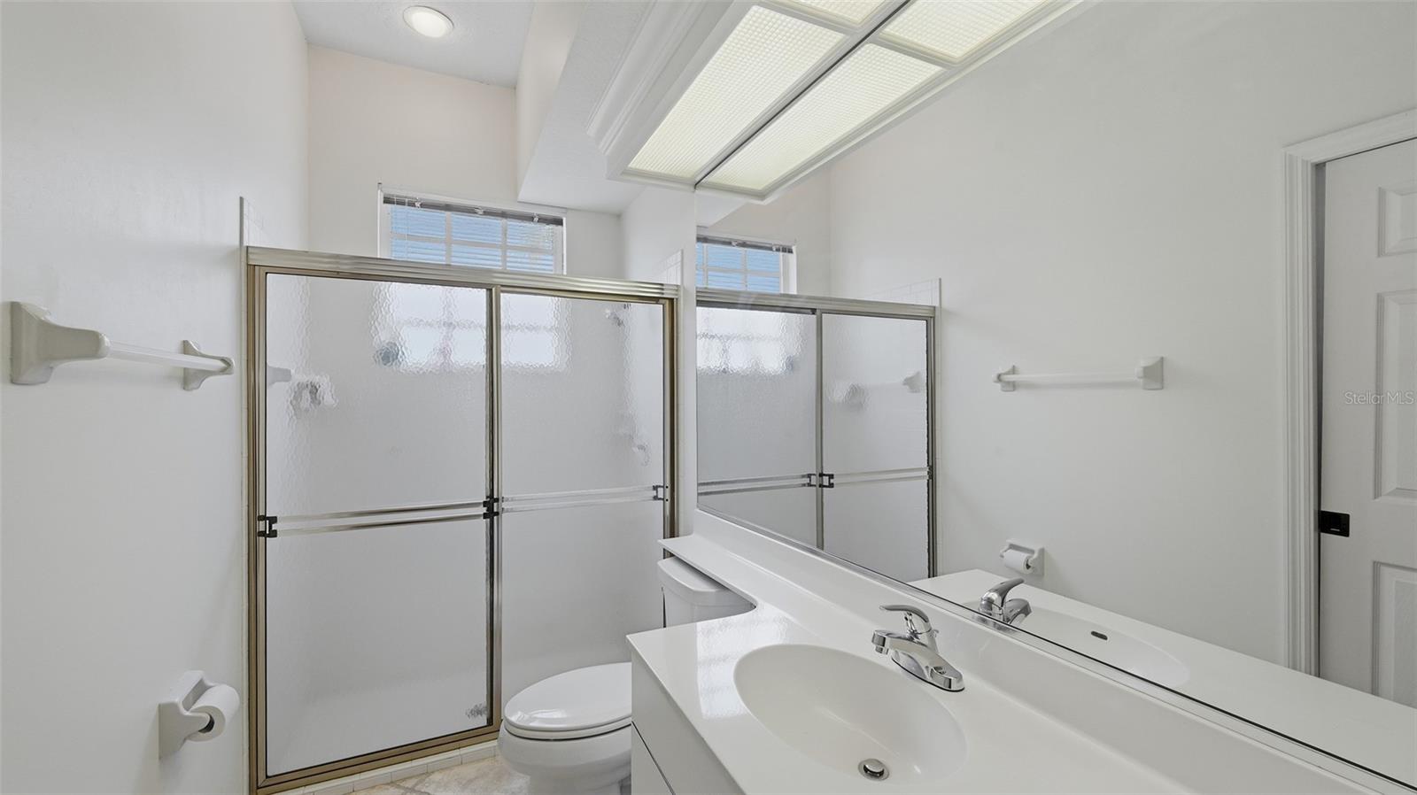 238 VESTAVIA DR — photo 22