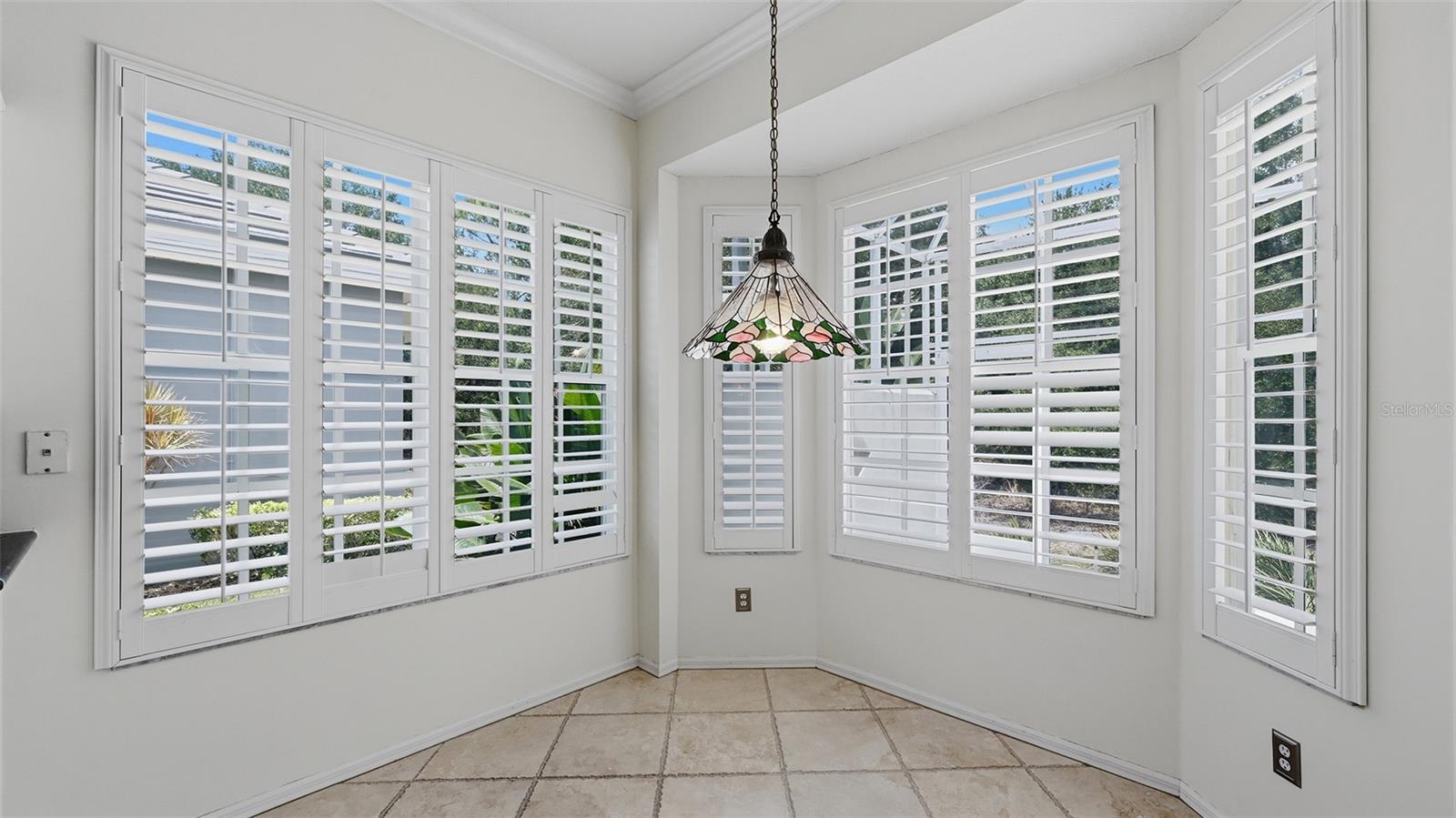 238 VESTAVIA DR — photo 16