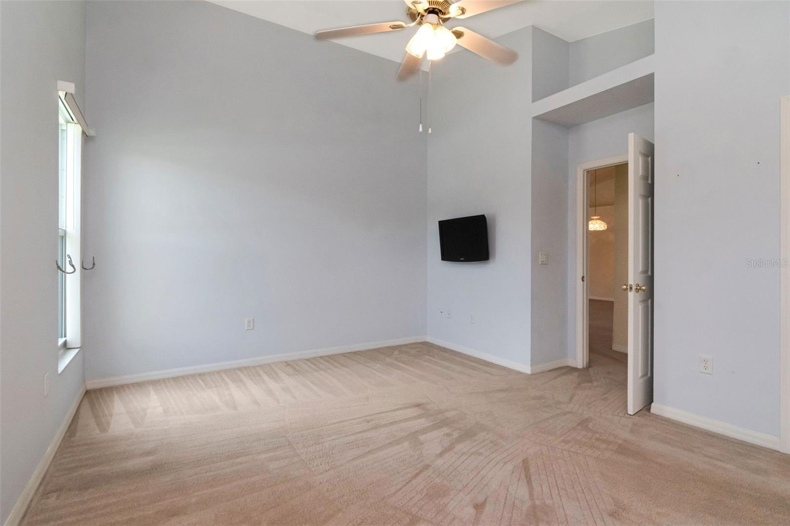 10029 BROOKDALE DR — photo 18
