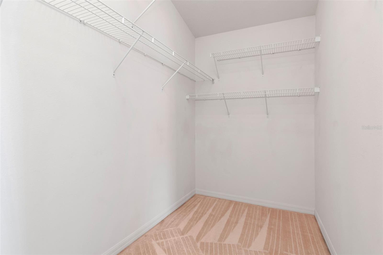 10029 BROOKDALE DR — photo 17