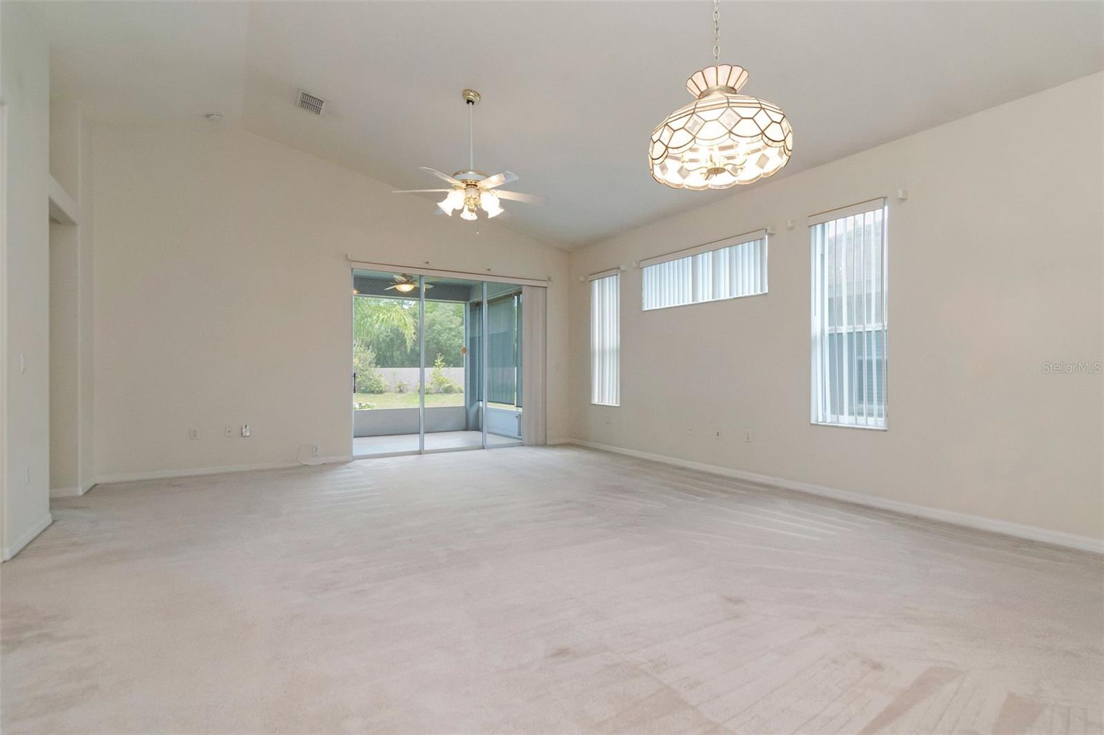 10029 BROOKDALE DR — photo 5