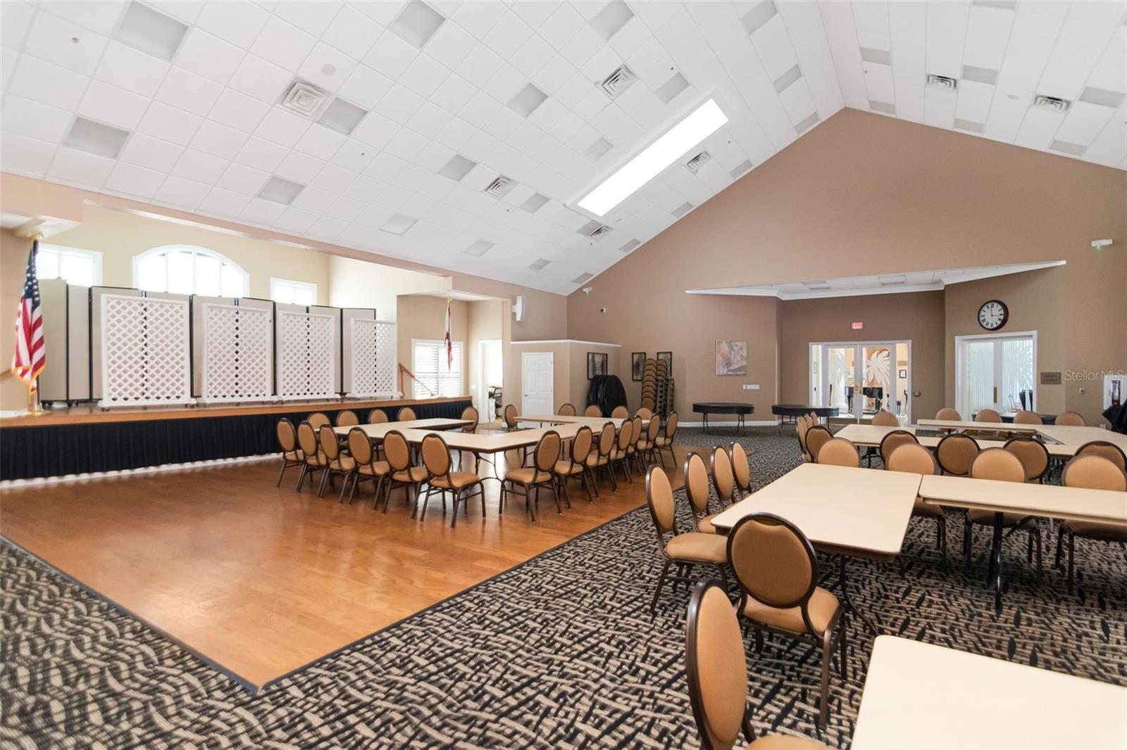 10029 BROOKDALE DR — photo 35