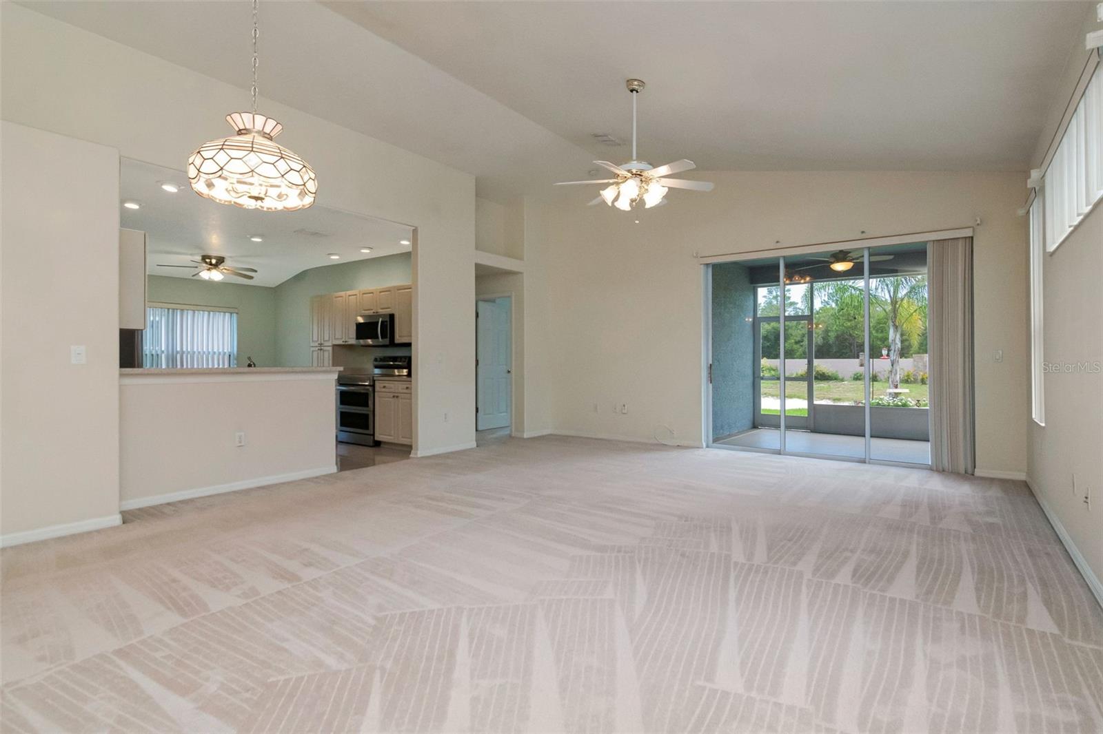 10029 BROOKDALE DR — photo 6