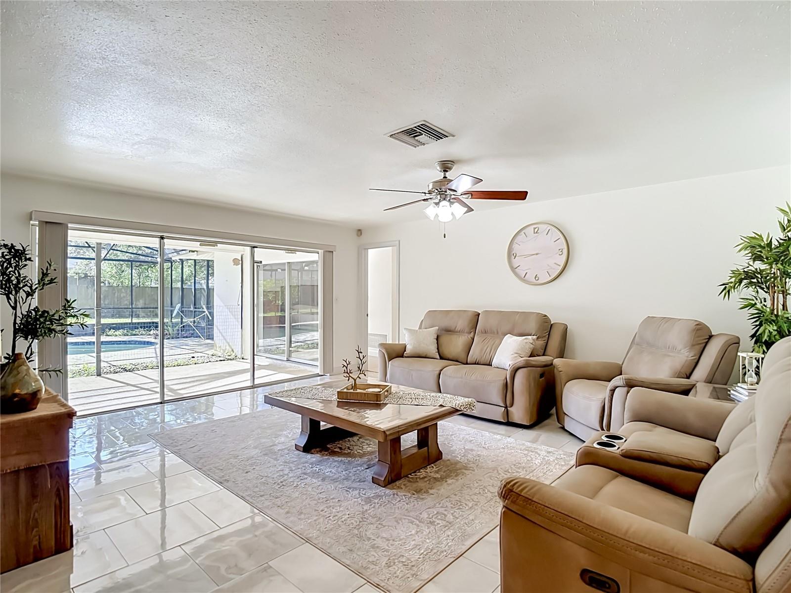 5126 ROLLING HILLS CT — photo 8