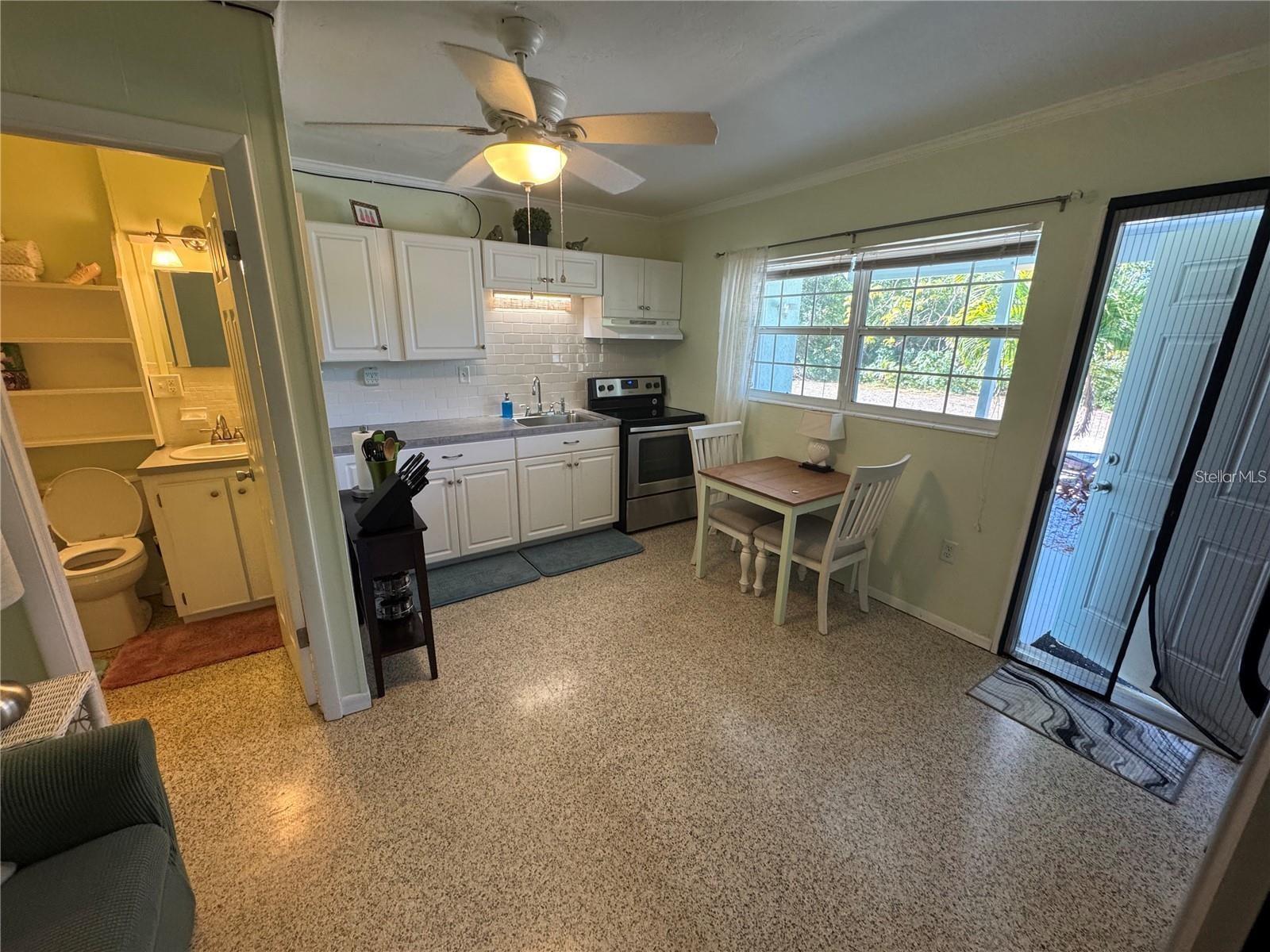 104 BASE AVE W #C — photo 4