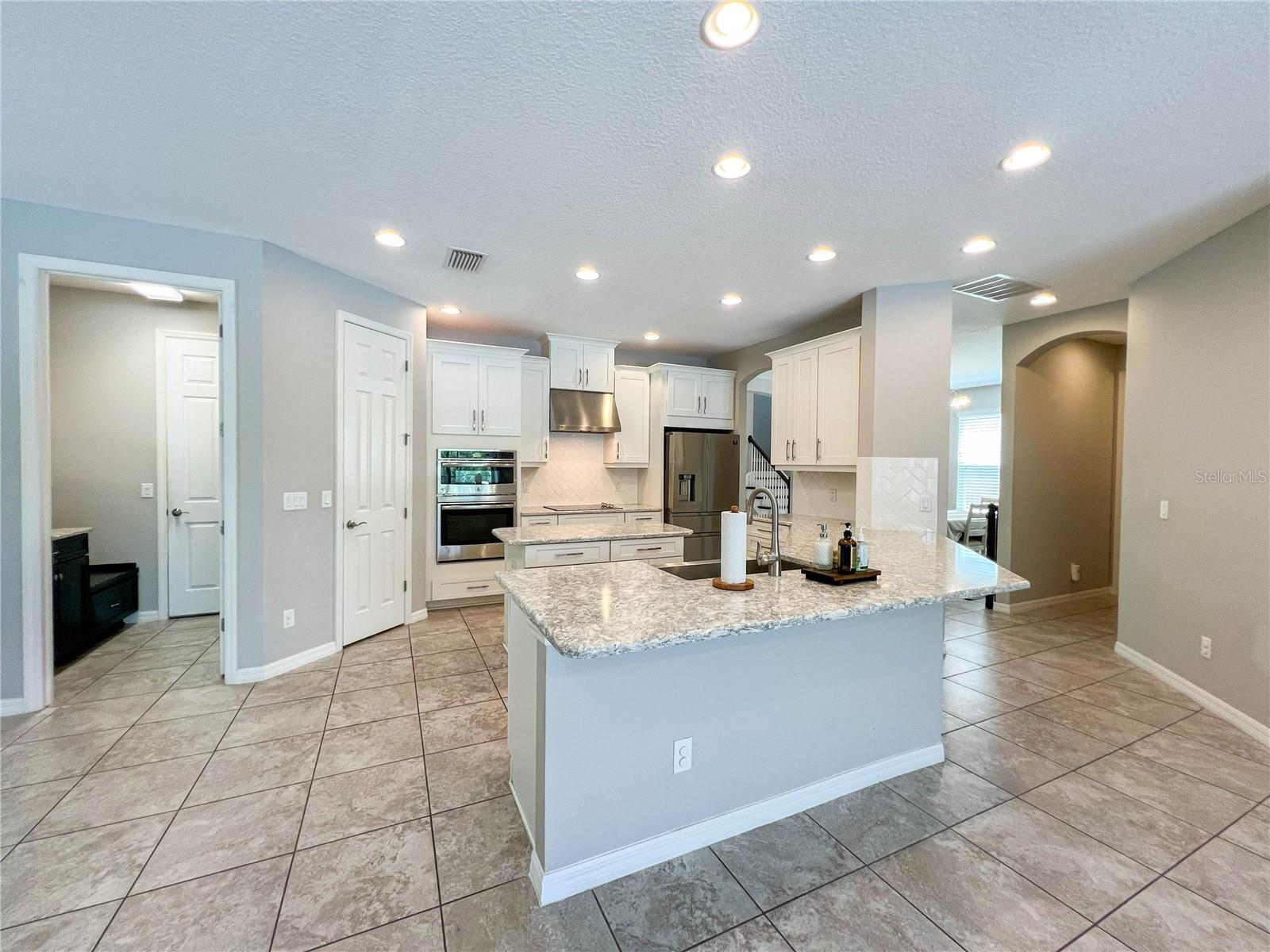 8033 CLEMENTINE LN — photo 29