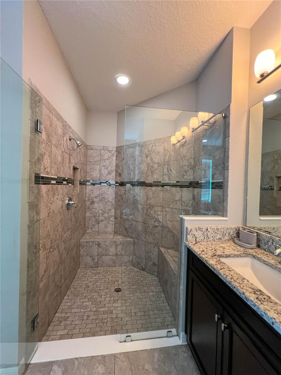 8033 CLEMENTINE LN — photo 18