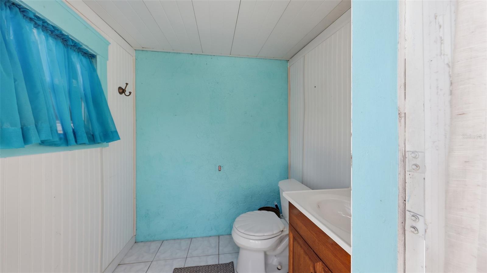 2220 DOUD ST — photo 39
